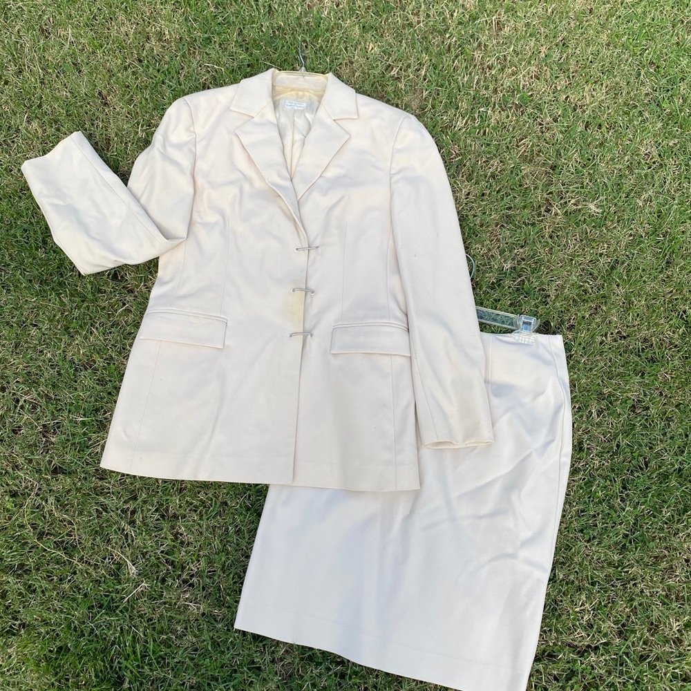 Beige/tan wool skirt suit. Smart look!!